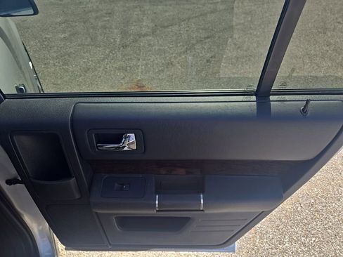 Used 2019 Ford Flex Limited image 19