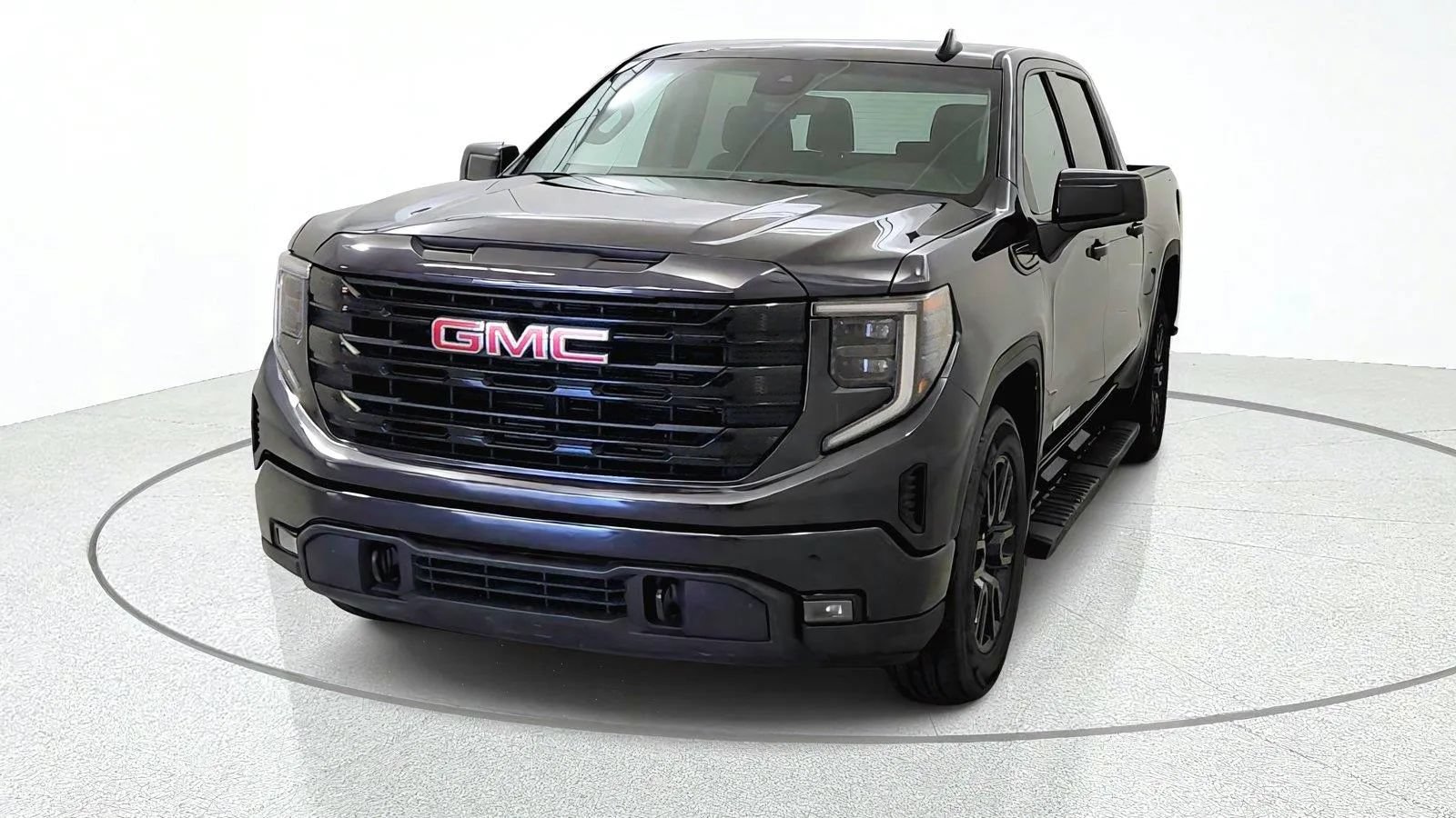 Used 2024 GMC Sierra 1500 Elevation AWD/4WD image 3