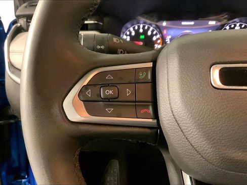 Used 2025 Jeep Compass Limited AWD/4WD image 18