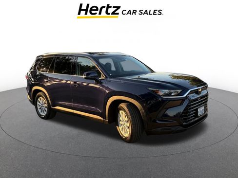 Used 2025 Toyota Grand Highlander XLE image 1