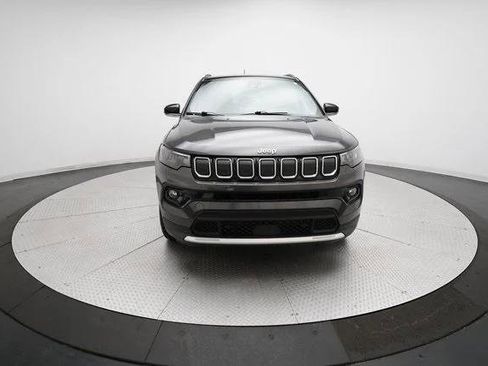 Certified 2022 Jeep Compass Limited image 11