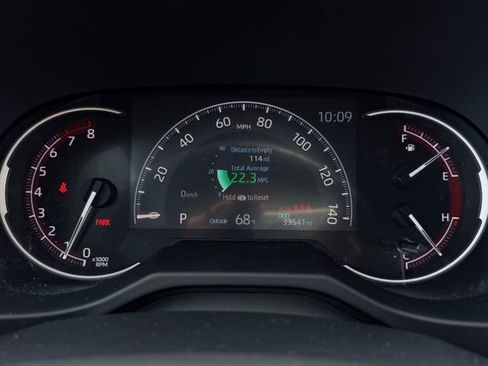 Used 2023 Toyota RAV4 LE AWD/4WD image 29