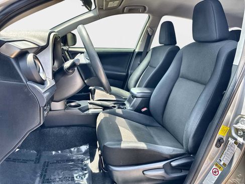 Used 2015 Toyota RAV4 LE FWD image 11