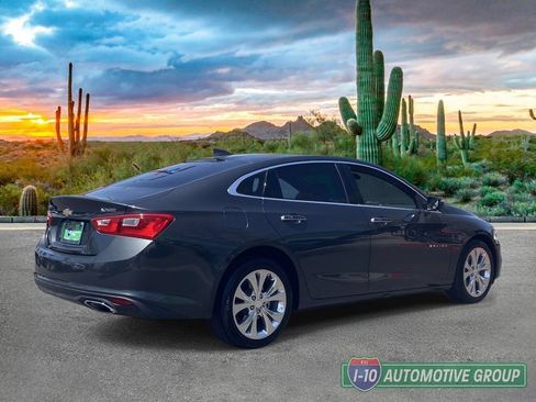 Used 2017 Chevrolet Malibu Premier w/ Driver Confidence Package FWD image 3