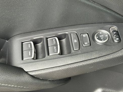 Used 2022 Honda Accord Sport image 12