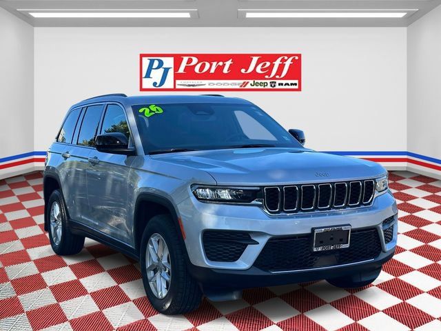 Certified 2025 Jeep Grand Cherokee Laredo X w/ Luxury Tech Group I AWD/4WD image 2