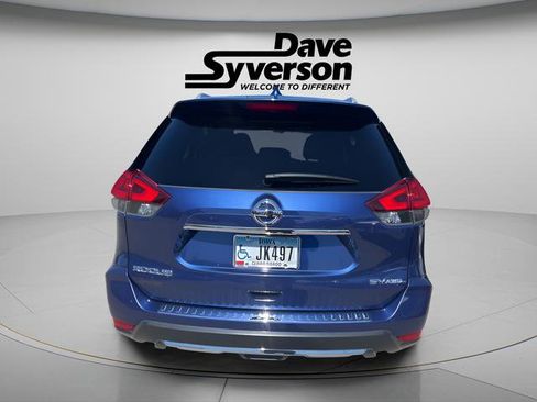 Used 2018 Nissan Rogue SV w/ Sun & Sound Touring Package AWD/4WD image 5