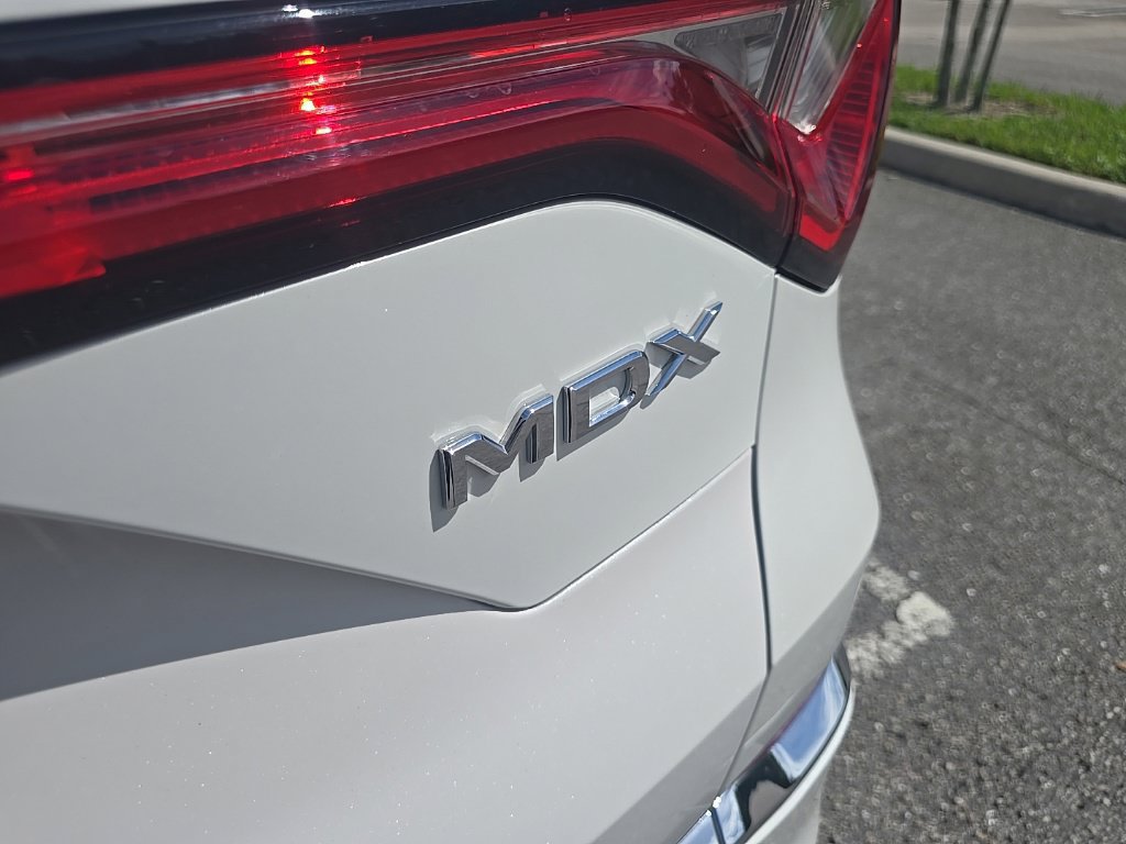Certified 2024 Acura MDX w/ Technology Package FWD image 15