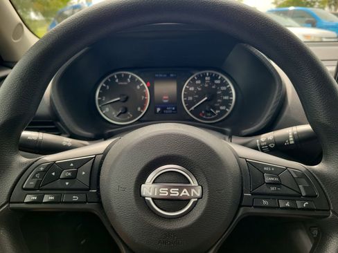 Used 2025 Nissan Sentra S FWD image 18