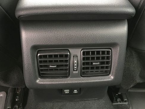 Used 2025 Toyota Camry SE AWD/4WD image 25