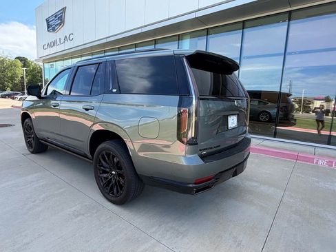 Used 2024 Cadillac Escalade Sport w/ LPO, ONYX Package AWD/4WD image 3
