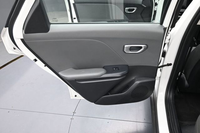 Used 2025 Kia K4 FWD image 27