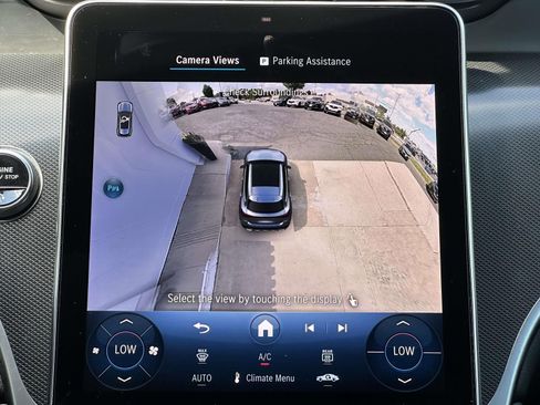 Used 2025 Mercedes-Benz GLC 300 4MATIC image 20