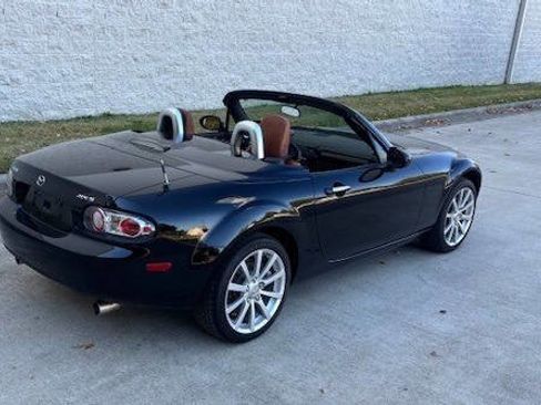 Used 2008 MAZDA MX-5 Miata Grand Touring w/ Premium Pkg image 23