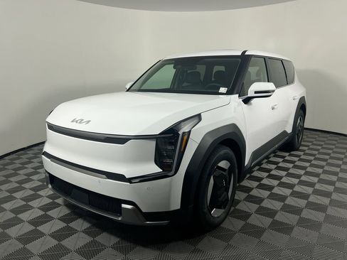New 2026 Kia EV9 Light image 9