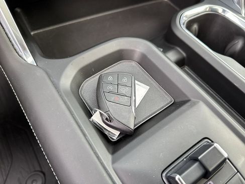 Certified 2024 GMC Sierra 2500 Denali Ultimate image 36