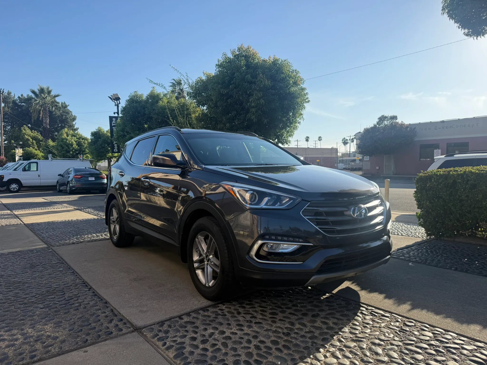 Used 2018 Hyundai Santa Fe Sport w/ 2.4L Value Package 02 FWD image 4