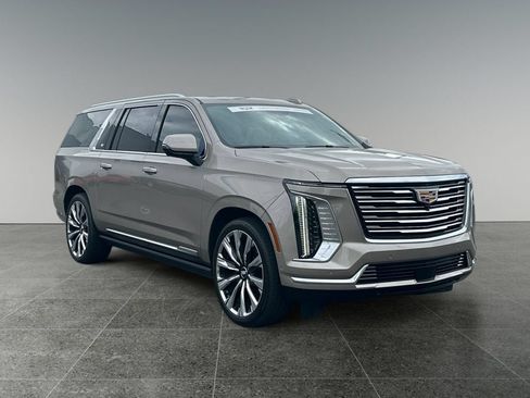 Certified 2025 Cadillac Escalade ESV Premium Luxury Platinum AWD/4WD image 7