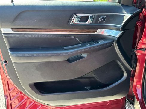 Used 2018 Ford Explorer Limited w/ Equipment Group 301A image 17