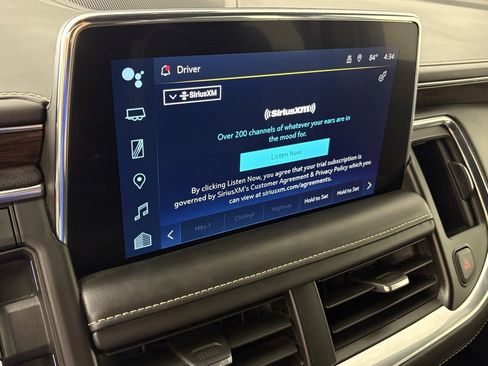 Used 2024 Chevrolet Suburban Premier image 28