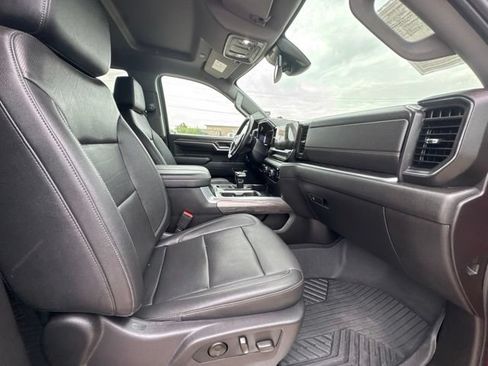 Used 2024 Chevrolet Silverado 1500 LTZ AWD/4WD image 23
