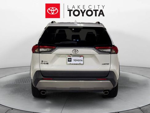 Used 2022 Toyota RAV4 Limited image 6
