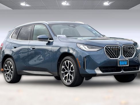 Used 2025 BMW X3 xDrive30i w/ Premium Package image 7