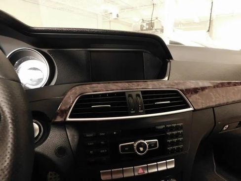 Used 2014 Mercedes-Benz C 250 Sedan w/ Multimedia Package image 22