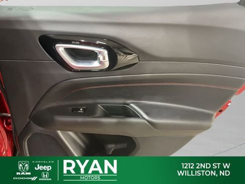 Used 2023 Jeep Compass Trailhawk w/ Trailhawk Elite Group AWD/4WD image 41