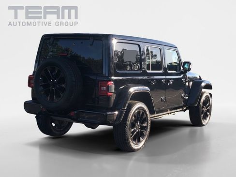 Used 2022 Jeep Wrangler Unlimited Sahara AWD/4WD image 7