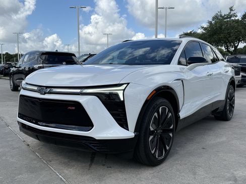 Used 2024 Chevrolet Blazer EV RS AWD/4WD image 9