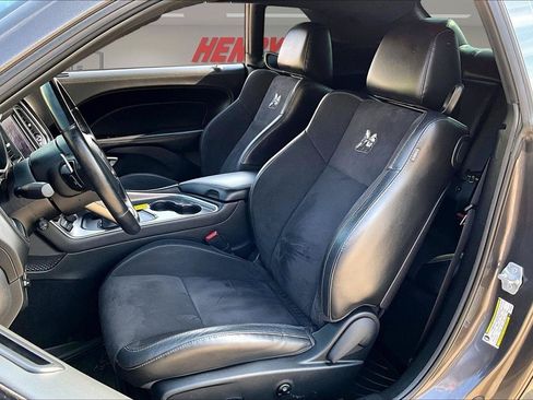 Used 2020 Dodge Challenger R/T Scat Pack RWD image 21