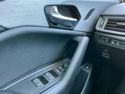 Used 2023 Acura TLX image 18