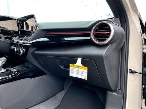 New 2026 Chevrolet Trax RS w/ Sunroof Package FWD image 27