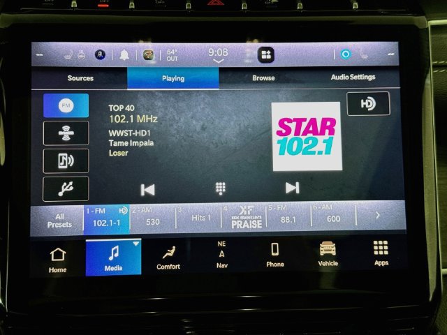 Used 2023 Jeep Grand Cherokee L Limited w/ Luxury Tech Group II AWD/4WD image 19