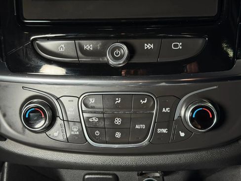 Used 2020 Chevrolet Traverse LT w/ LPO, Cargo Package FWD image 39