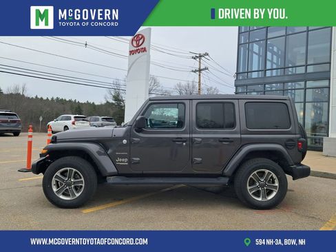 Used 2022 Jeep Wrangler Unlimited Sahara w/ Cold Weather Group image 2