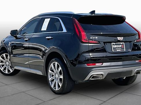 Used 2023 Cadillac XT4 Premium Luxury w/ Cold Weather Package FWD image 11