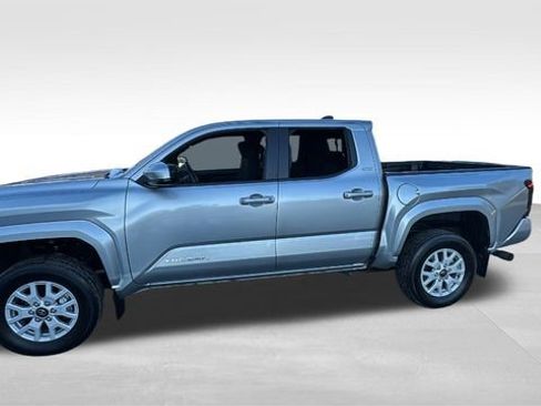 Used 2024 Toyota Tacoma SR5 image 4