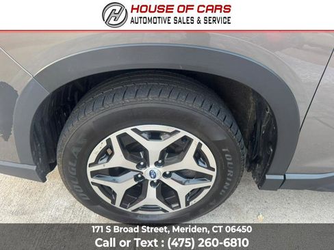 Used 2020 Subaru Forester Premium image 17
