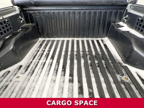 Used 2016 Toyota Tacoma SR w/ SR Convenience Package RWD image 21