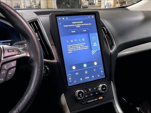 Certified 2023 Ford Edge SEL AWD/4WD image 6