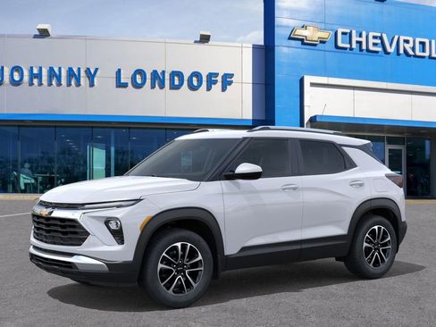 New 2026 Chevrolet TrailBlazer LT w/ Convenience Package image 2