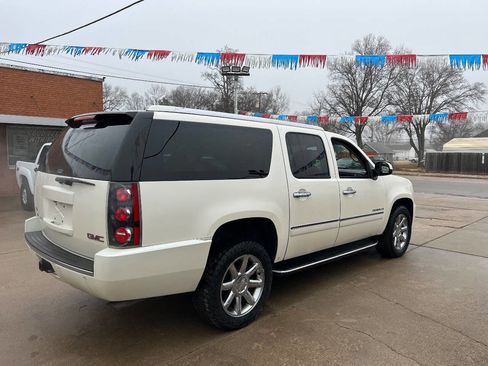 Used 2009 GMC Yukon XL Denali image 5