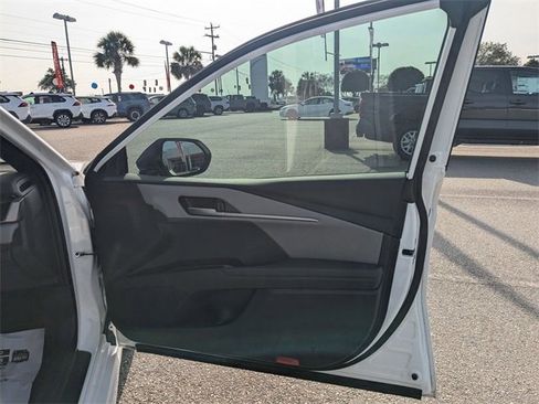 Certified 2025 Toyota Camry SE image 30