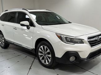 Used 2019 Subaru Outback 3.6R Touring video 3