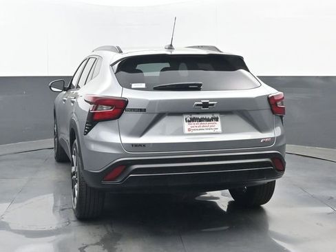 Used 2026 Chevrolet Trax RS w/ Sunroof Package FWD image 19