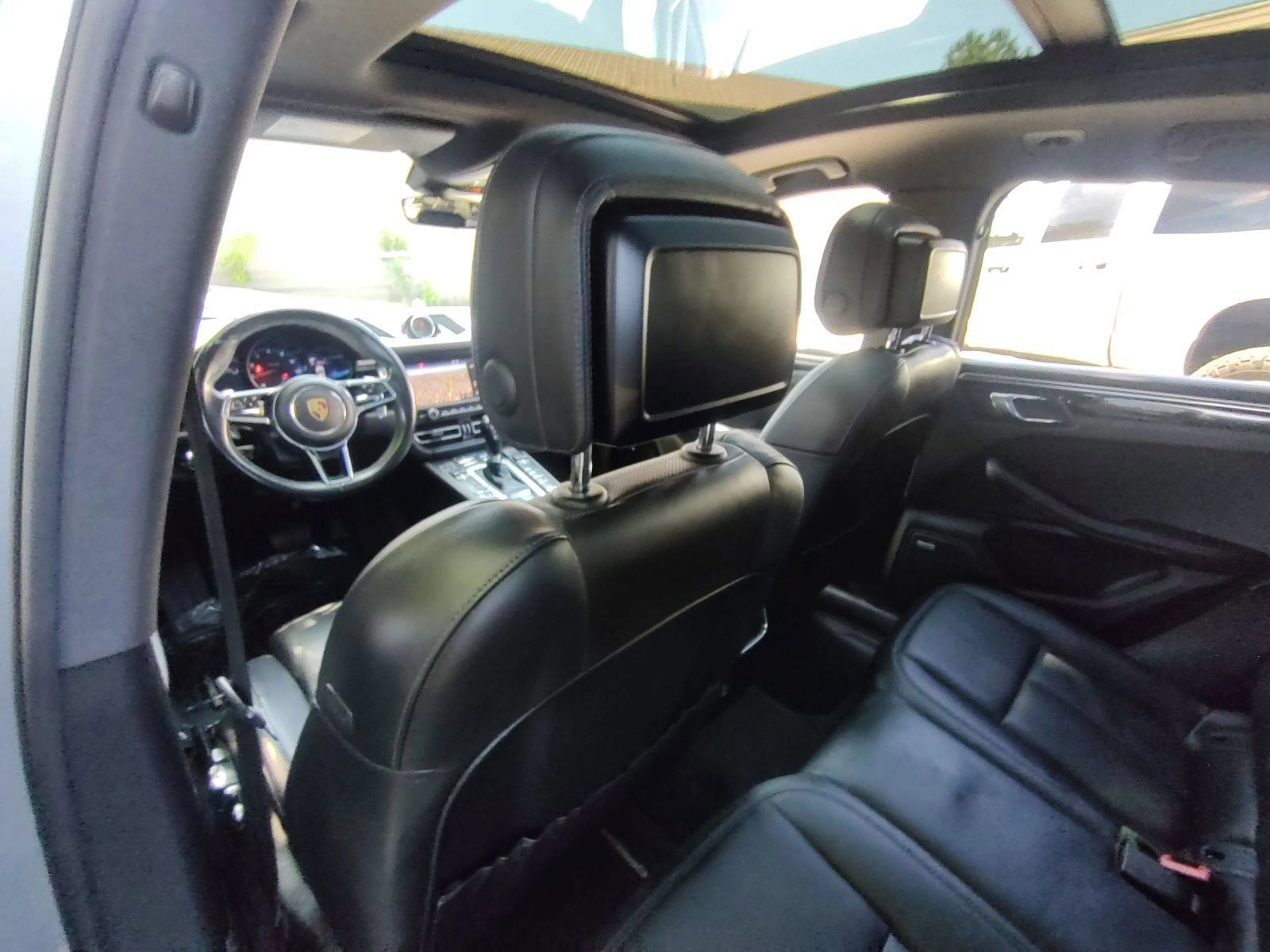 Used 2019 Porsche Macan AWD/4WD image 57
