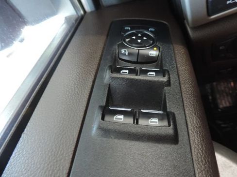 Used 2019 Ford F150 King Ranch w/ Equipment Group 601A Luxury AWD/4WD image 36