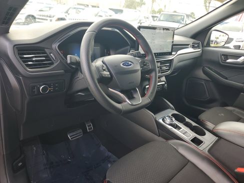 Certified 2024 Ford Escape ST-Line w/ Tech Pack #1 image 9